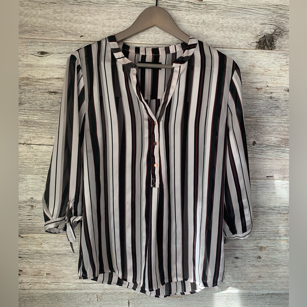 Ivanka Trump - beautiful spring/summer shirt!